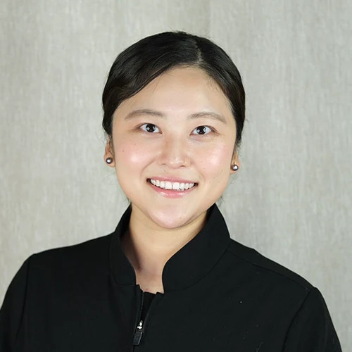 Dentist-Clifton-VA-Deborah-Chung-LP-Doc-Portrait.webp